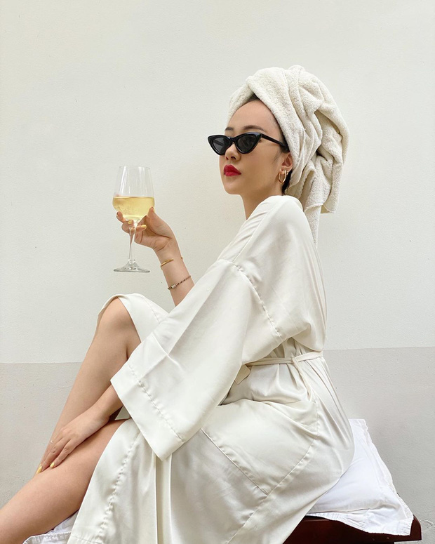 Cô nàng rất biết cách tận hưởng cuộc sống