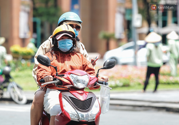 Khẩu trang là phương pháp hữu hiệu để phòng chống dịch COVID-19.