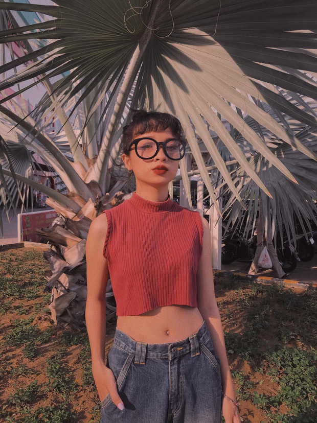 Lâm Thích chỉ cao vỏn vẹn 1m52