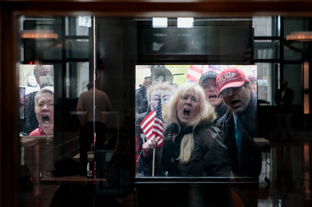 Nước Mỹ và sự cự tuyệt với khẩu trang