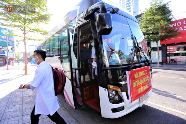 Y bác sĩ tỉnh Bình Định đến Đà Nẵng chiều 6/8.