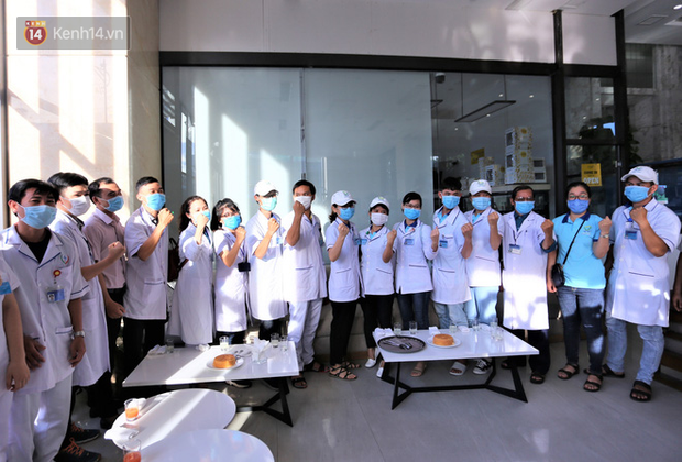 Y bác sĩ tỉnh Đình Định và Hải Phòng thể hiện quyết tâm cùng Đà Nẵng đến hết dịch mới trở về.