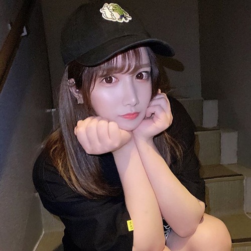 Nhiều người bày tỏ quan ngại trước những điều kiện tuyển người tình khá thoáng của cô nàng Nhật Bản.