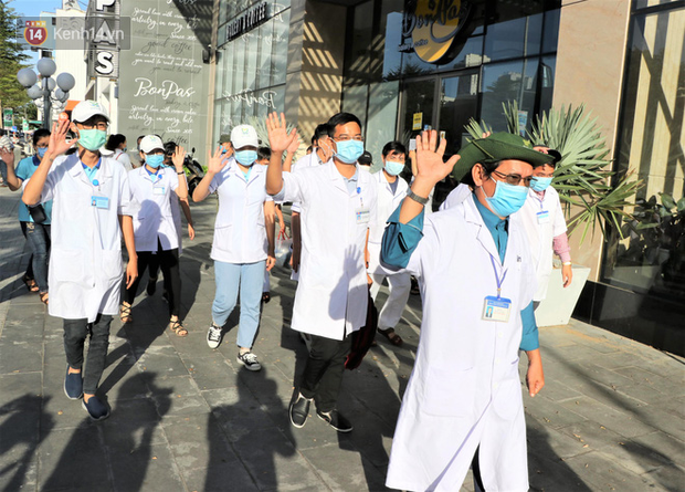 Các y bác sĩ đến Đà Nẵng với quyết tâm 