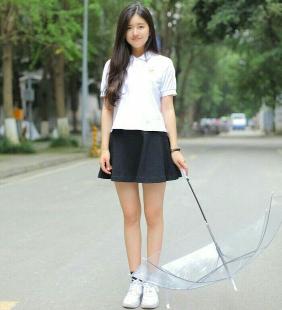 Hãy chọn đi bộ ở công viên hay nơi vắng xe cộ để giảm thiểu tác hại của bụi chị em nhé.