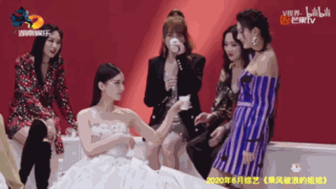 Mới đây, cô bị chỉ trích là coi đồng nghiệp như người hầu, không biết nói lời cảm ơn