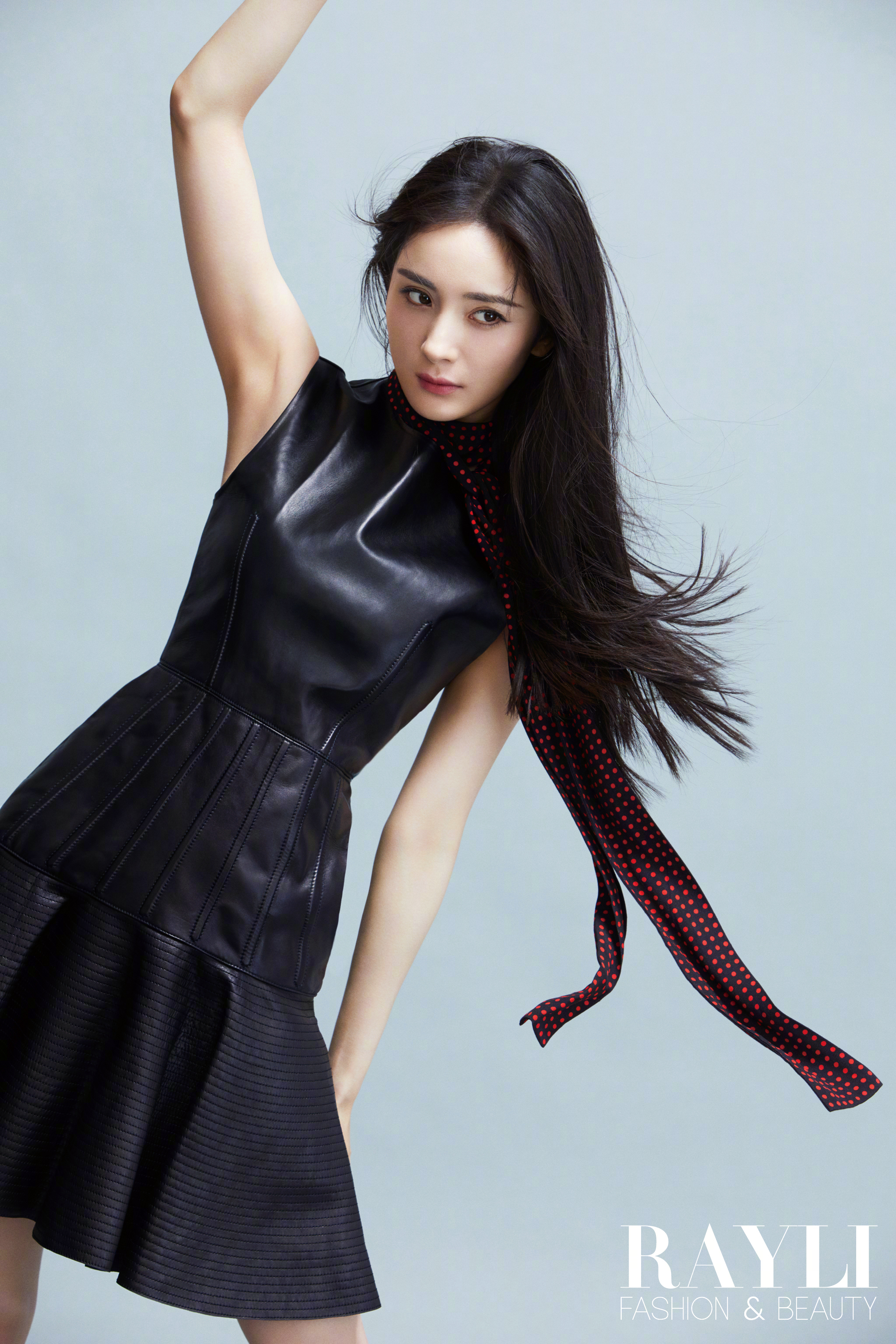 Một vài hình ảnh của Dương Mịch trên tạp chí Thụy Lệ số ra kỷ niệm 25 năm phát hành