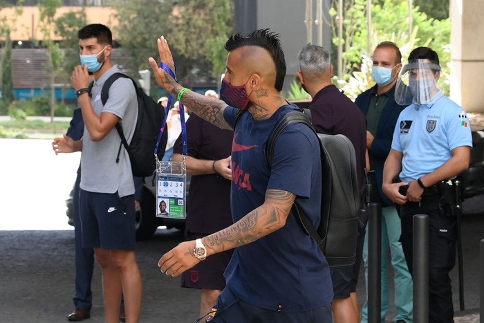 Trước trận, tiền vệ Vidal rất tự tin khẳng định Barca là đội hay nhất thế giới. Tuy nhiên, đại diện đến từ Tây Ban Nha đã hoàn toàn vỡ vụn trước 