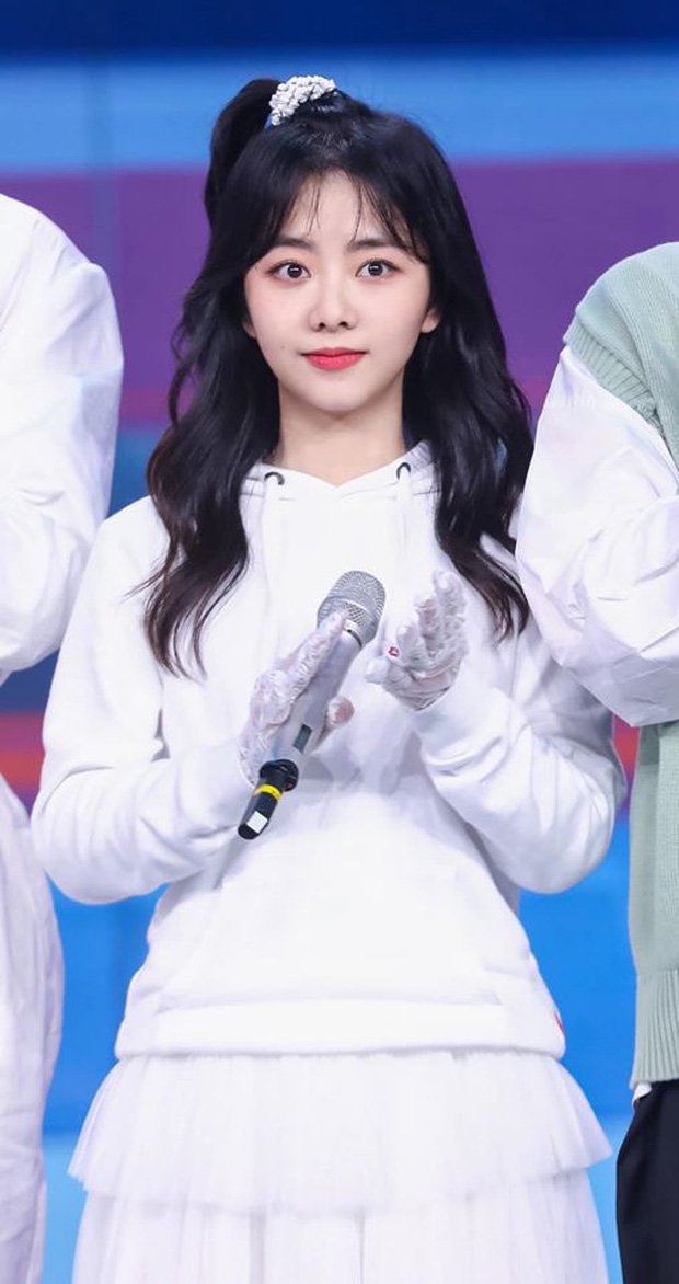 Cứ xinh thế này, bảo sao fan của Đàm Tùng Vận không mê như điếu đổ cơ chứ.