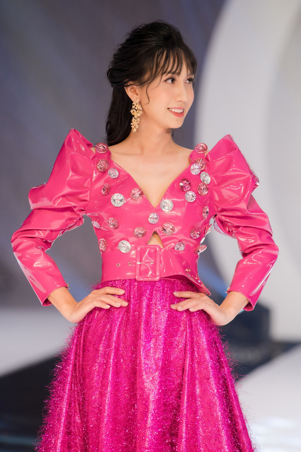 Đây cũng là lần hiếm nói nữ ca sĩ tiết lộ về chuyện tình yêu trong quá khứ.