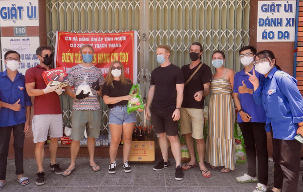 Nhóm người bạn ngoại quốc cho biết, hành động này của họ nhằm 