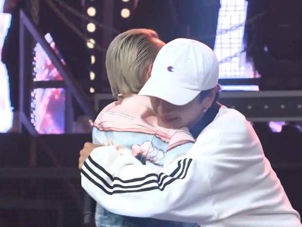 Rap Việt thì vẫn đang ở phần lập đội.