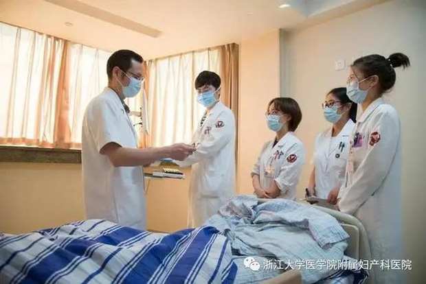 Bác sĩ Lan Yibing dặn dò các bậc phụ huynh nên quan tâm tới những bất thường trên cơ thể và sức khỏe của con.