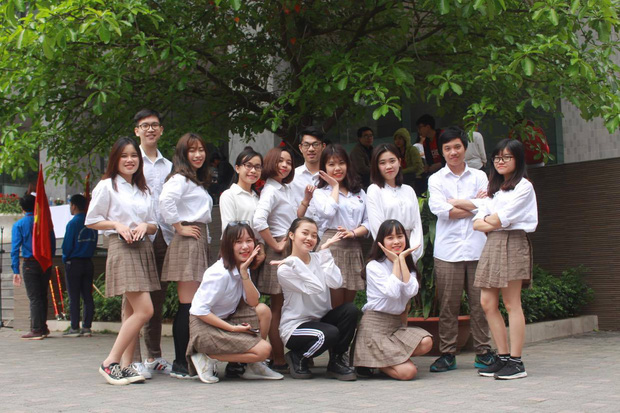 Nhóm bạn thân đại học đã giúp cô bạn rất nhiều trong suốt 4 năm theo học ở ĐH Ngoại thương.