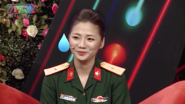 Thu Hiền là thiếu uý quân y