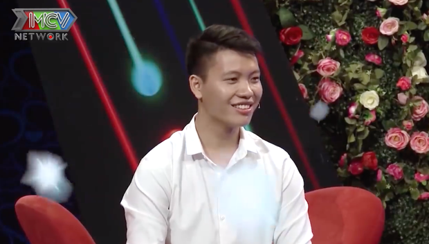 Chàng trai được ghép cặp với Thu Hiền cũng rất sáng sủa, điển trai