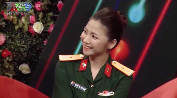 Nụ cười rất rạng rỡ