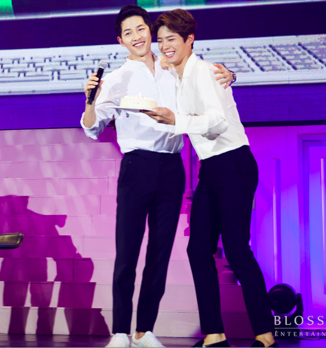 Tình anh em thân thiết của Park Bo Gum và Song Joong Ki