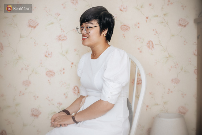 Hảo nói, chưa bao giờ cô chụp bộ ảnh nhẹ nhàng như thế này, khác với hình ảnh mạnh mẽ vốn có.