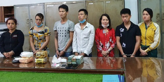 Các đối tượng buôn bán, tàng trữ ma túy bị Công an bắt giữ.