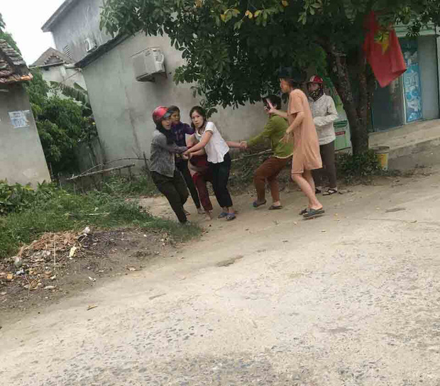 Bà H. bị nhóm đối tượng đánh hội đồng