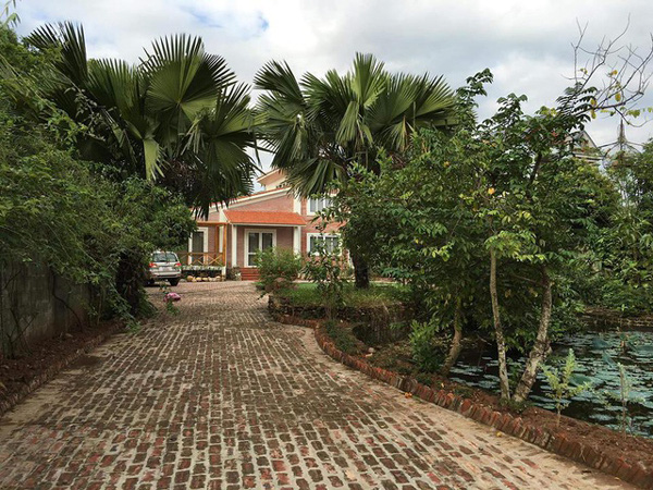 Nhà vườn rộng hơn 1.300 m2 của Hồng Đăng.