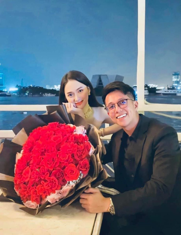 Dạo gần đây, cả hai cứ liên tục thả 