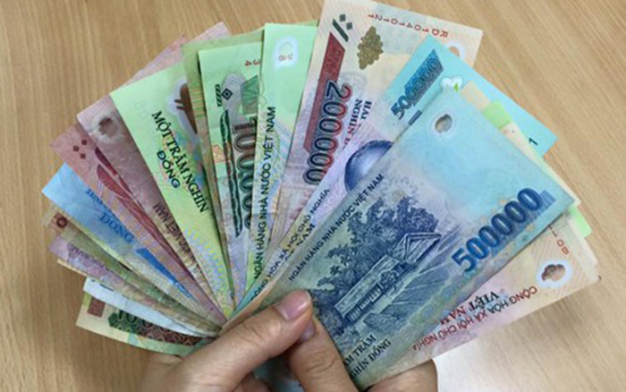 Riêng khoản tiền mua sữa và các đồ ăn vặt cho con, chị Thúy cho biết từ ngày sinh con đến giờ, anh chị vẫn phải nhờ tới sự trợ giúp của mẹ chồng chị. Ảnh minh họa.