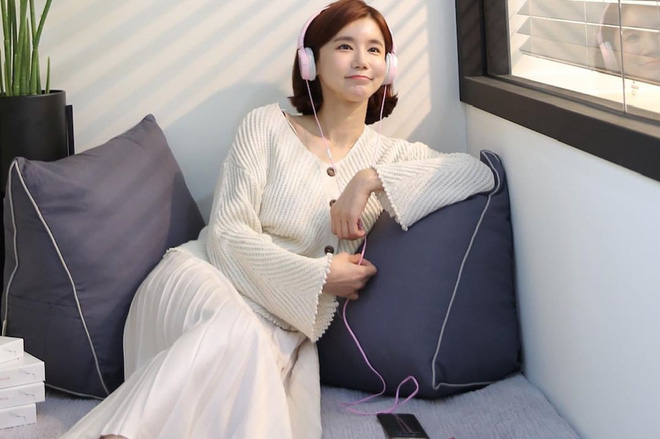 Thế nhưng ngoài đời, Oh In Hye dịu dàng, kín đáo...