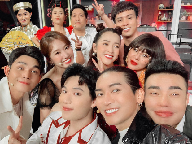 Khoảnh khắc hội ngộ hiếm hoi của dàn nghệ sĩ hot nhất nhì Vbiz hiện nay trong một khung hình