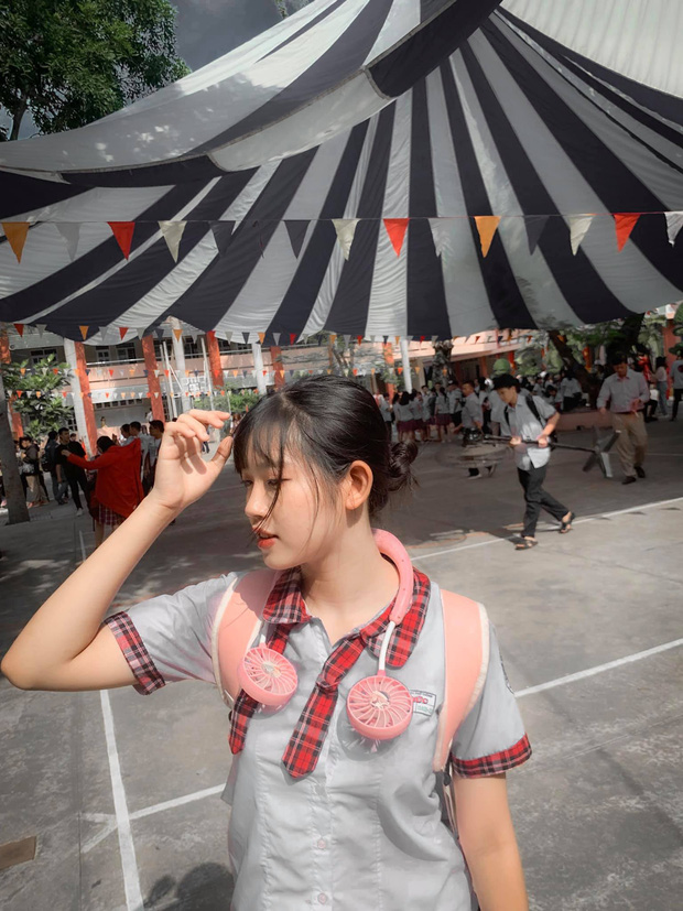 Mỹ Ngọc khi đi học