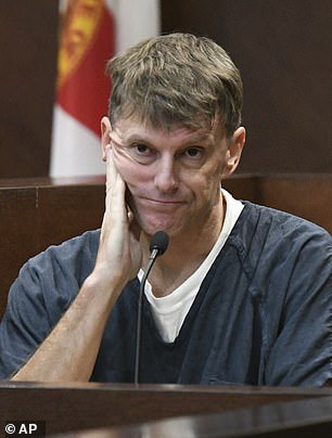 Chân dung 2 kẻ thủ ác, một bên là bạn thân (trái), một bên là vợ đã ra tay giết hại Mike Williams.