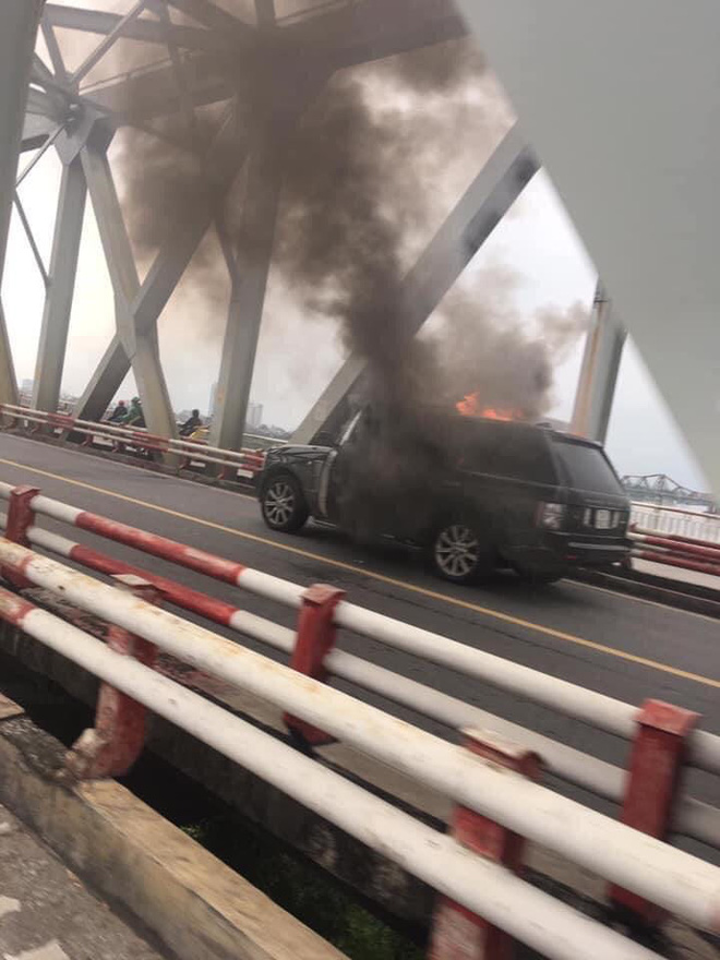 Vụ việc khiến nhiều người chứng kiến hốt hoảng (Ảnh: FB)