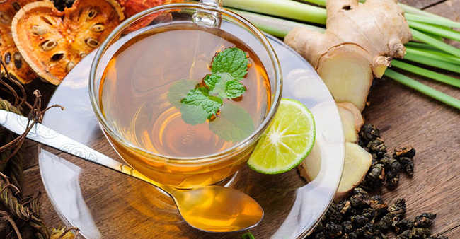 Trà gừng còn có công dụng tốt hơn cả thuốc khi trị cảm lạnh hay say tàu xe.