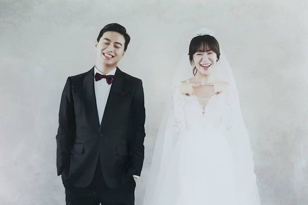 Jung Juri kết hôn với ông xã là người ngoài ngành giải trí vào năm 2015. Cả hai hiện tại đã có 3 nhóc tì xinh xắn