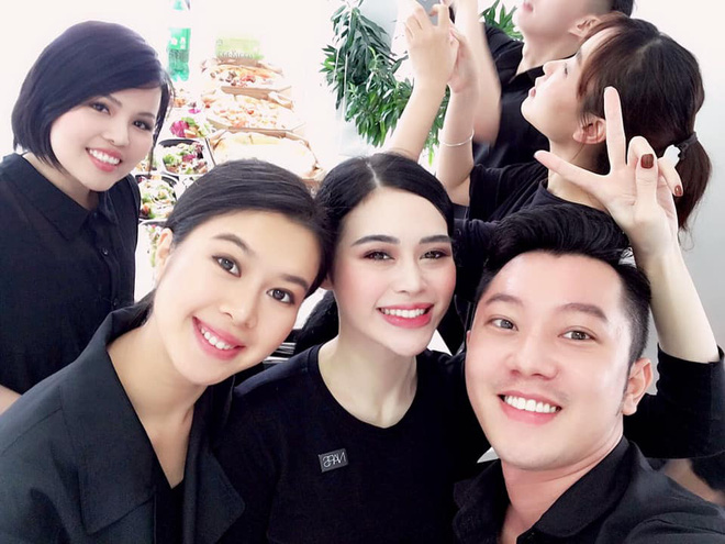 Cô nàng đã từng làm lễ tân khách sạn, bán mỹ phẩm, tư vấn sắc đẹp... sau khi trở về Việt Nam