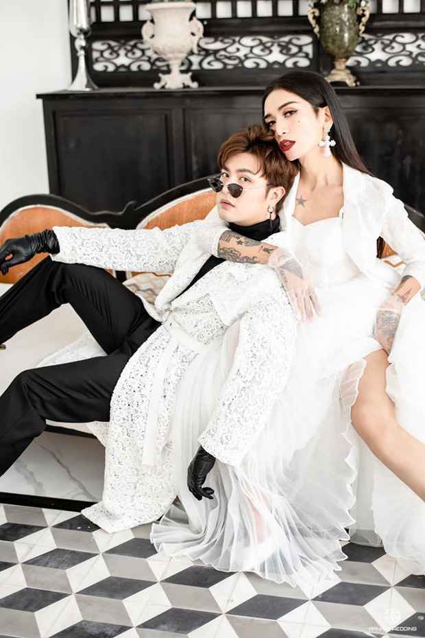 Sau 7 năm, cặp đôi lột xác thấy rõ. BB Trần thon gọn và nhuận sắc hơn hẳn