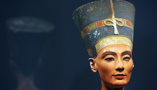 Bức tượng nữ hoàng Nefertiti vẫn còn đang bị tranh chấp giữa Ai Cập và Đức