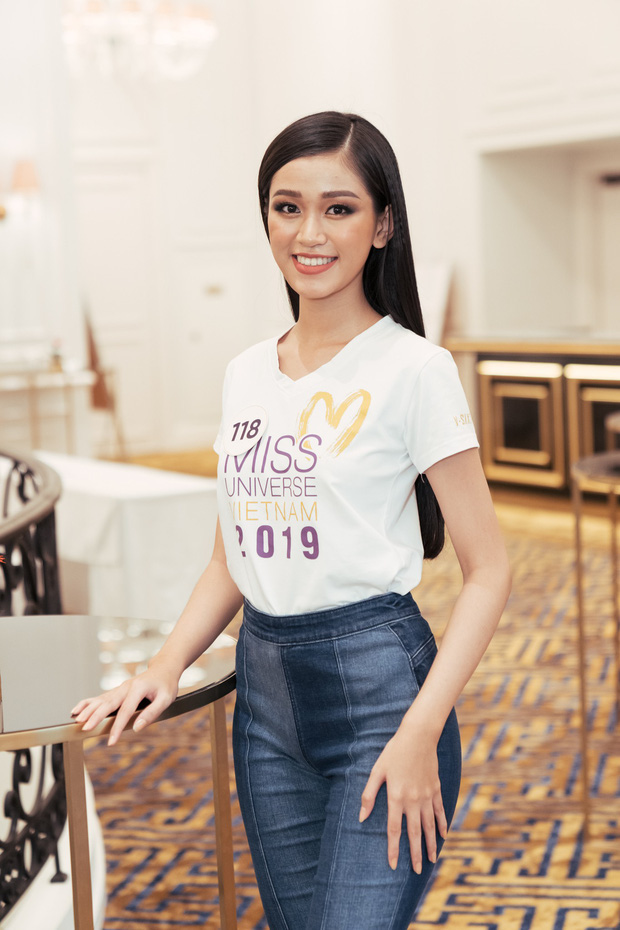 Cô nàng sở hữu vẻ đẹp đậm chất Á Đông