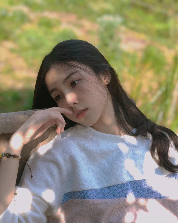 Cô nàng gây sốt bởi vẻ đẹp mộng mơ của mình