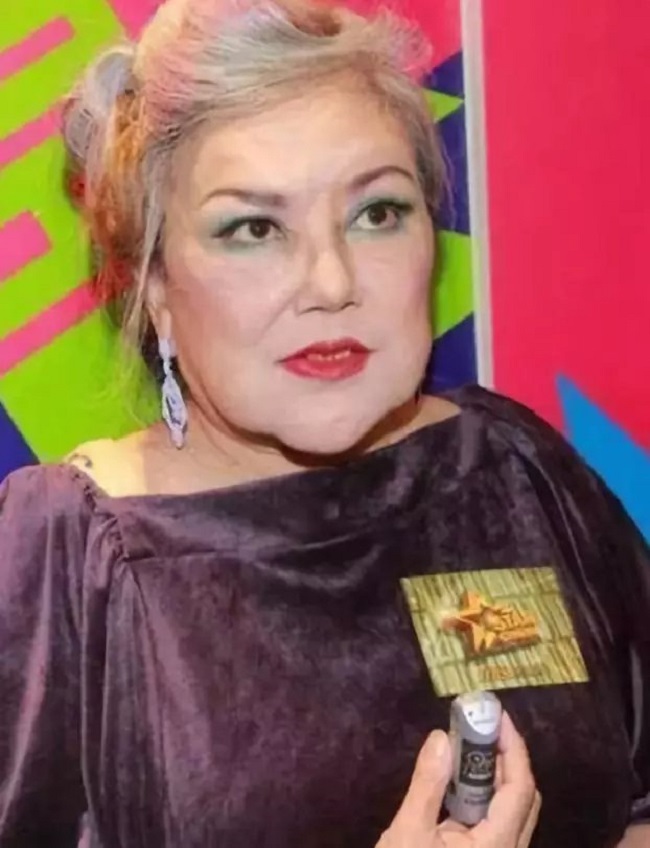 Vì phẫu thuật thẩm mỹ, gương mặt của Thiệu Âm Âm đã bị biến dạng, khó lòng nhận ra mỹ nhân nổi tiếng một thời.