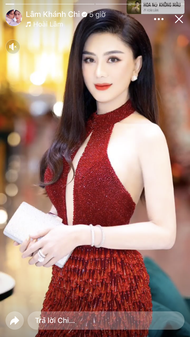 Bước qua ngưỡng tuổi 40 nhưng Lâm Khánh Chi vẫn giữ được sắc vóc đáng nể