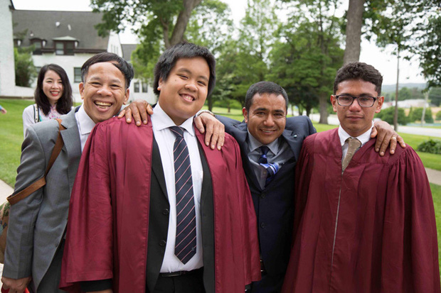 Sau khi tốt nghiệp cấp 3, Nhật Nam theo học ngành Âm nhạc tại trường tư thục ở Mỹ