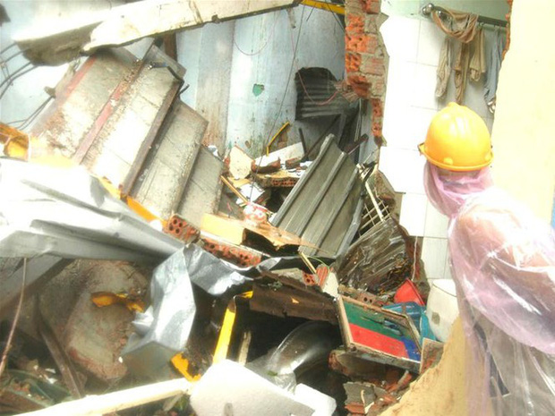 Nhà sập đổ tại Đà Nẵng (Ảnh: TTXVN)