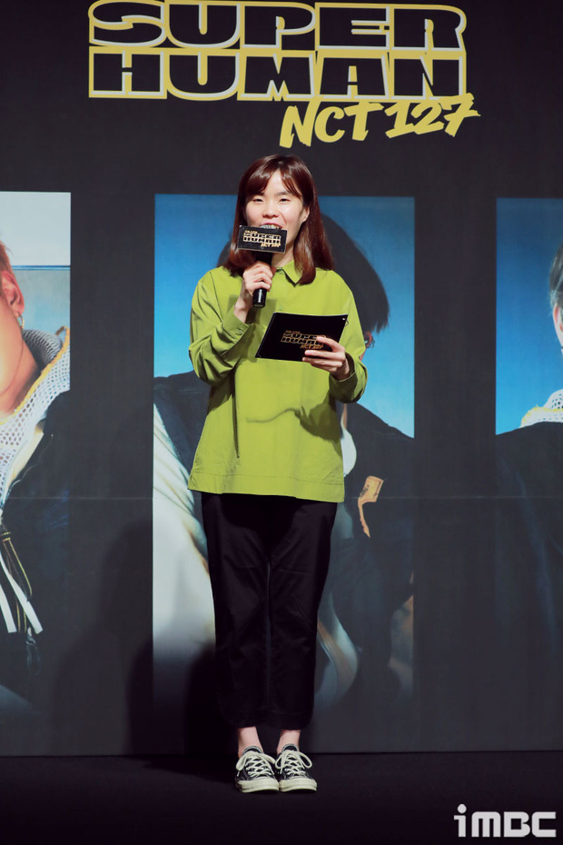 Cô còn đảm nhận vai trò MC showcase của nhiều nhóm nhạc nổi tiếng như EXO, NCT, AB6IX...