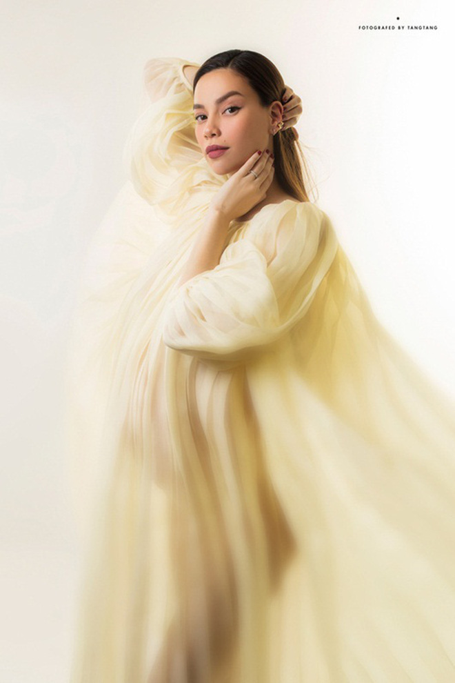 Hà Hồ vẫn giữ được nhan sắc đáng nể ngay cả những tháng cuối thai kỳ