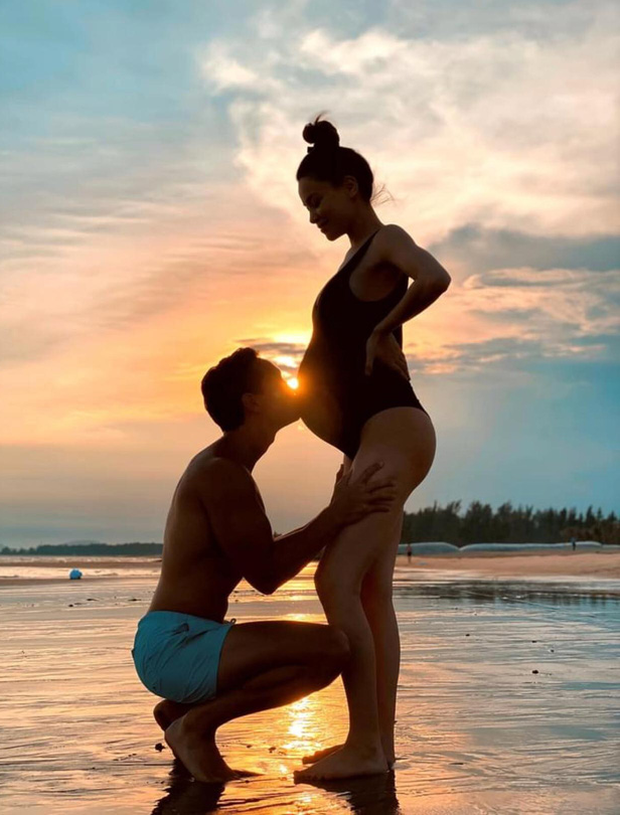 Trong suốt thời gian dưỡng thai, luôn có Kim Lý kề cận, chăm sóc Hà Hồ