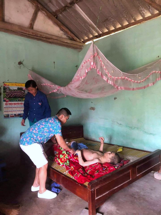 Nhưng tất cả đều đang vô cùng khó khăn khi phải chống chọi với bạo bệnh