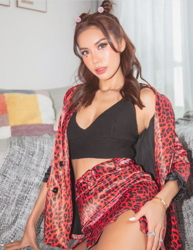 Hiện netizen đang rất mong chờ phản hồi chính thức từ người trong cuộc