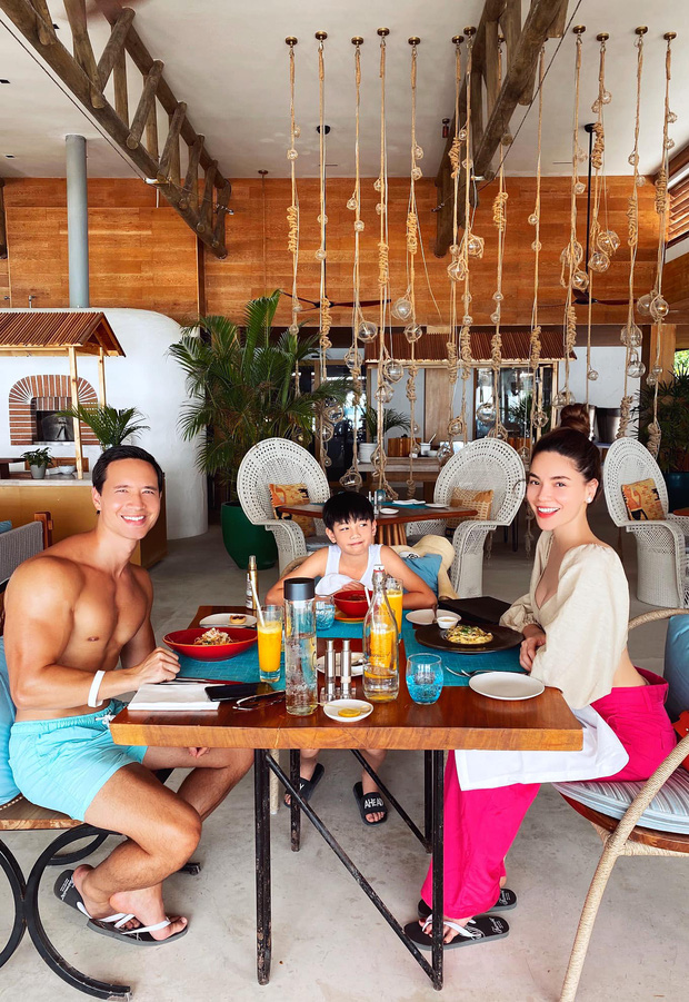 Hà Hồ luôn gây ấn tượng bởi hình ảnh xinh đẹp, gợi cảm